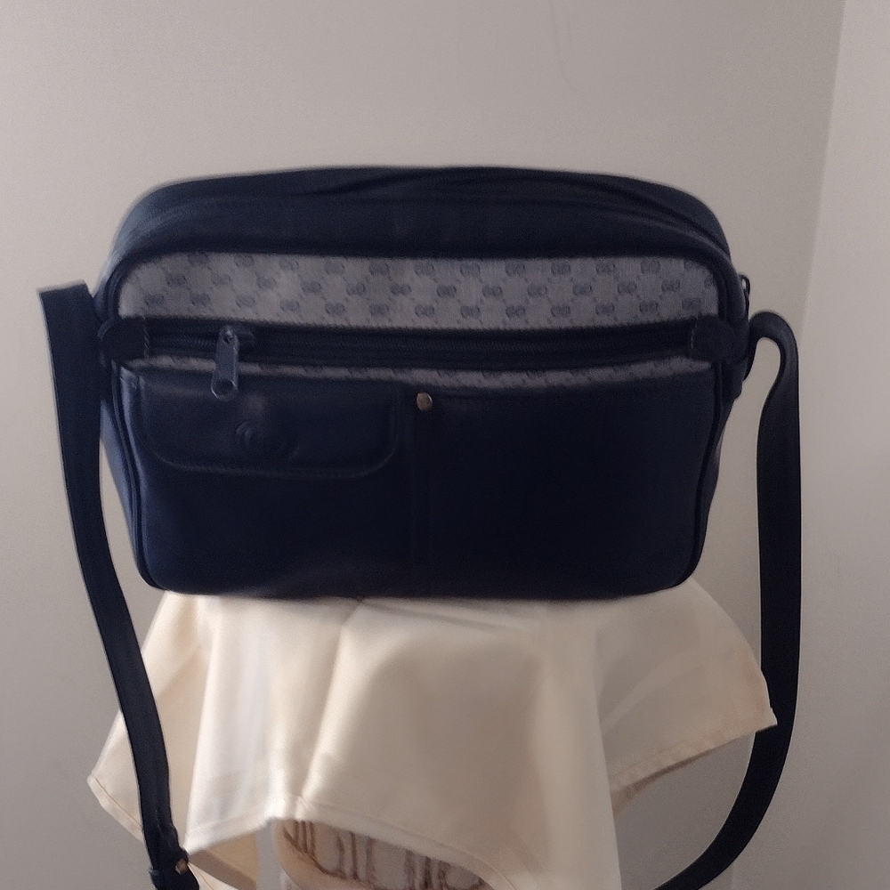 Vintage Gucci Camera Shoulder Bag